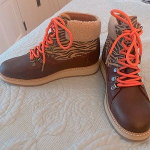 New TOMS tiger print high top sneakers